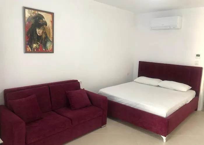 Mario, Hotel Shengjin (Lezhe)